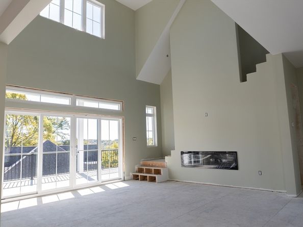 4 Oneil Way, Saugus MA 01906