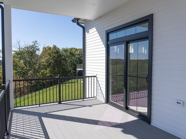 4 Oneil Way, Saugus MA 01906