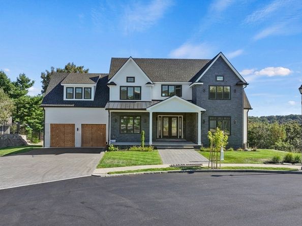 4 Oneil Way, Saugus MA 01906