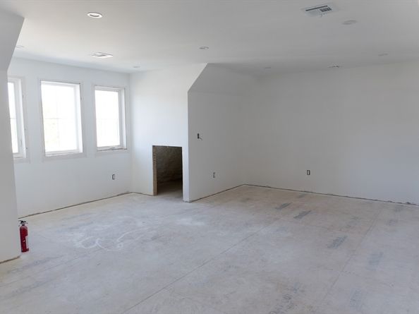 4 Oneil Way, Saugus MA 01906