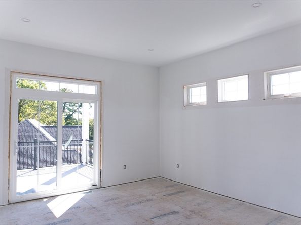 4 Oneil Way, Saugus MA 01906