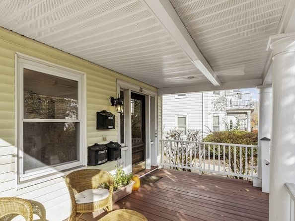 10 Marlboro St 1, Belmont MA 02478