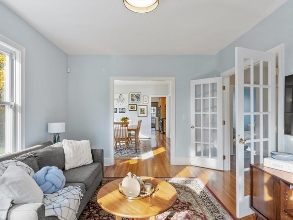 10 Marlboro St 1, Belmont MA 02478