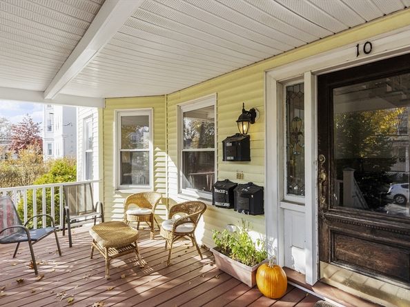 10 Marlboro St 1, Belmont MA 02478
