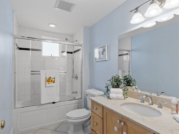 10 Marlboro St 1, Belmont MA 02478