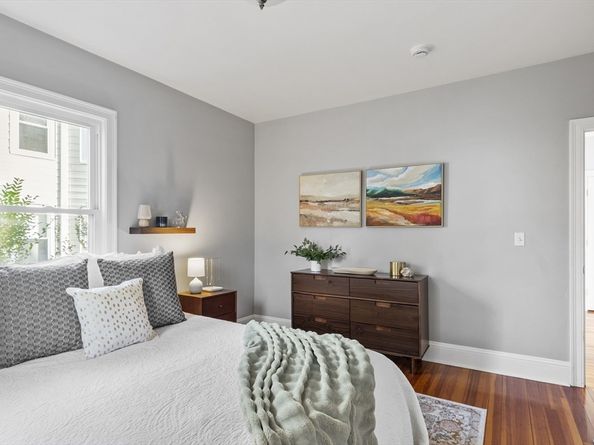 10 Marlboro St 1, Belmont MA 02478