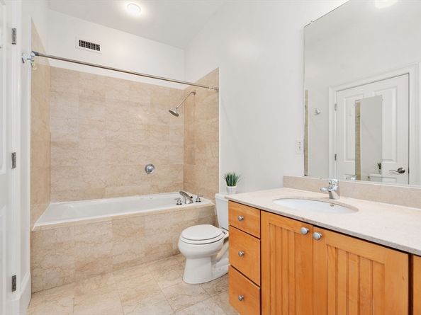 714 E 4th St 3, Boston MA 02127