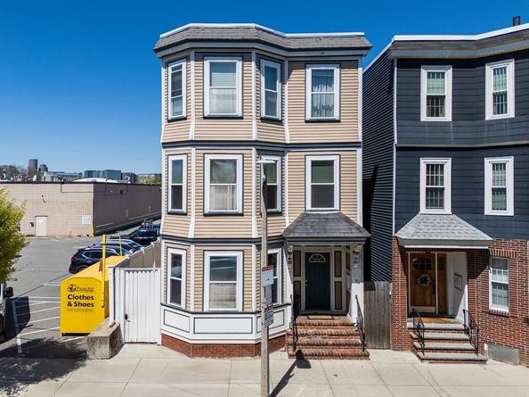 714 E 4th St 3, Boston MA 02127