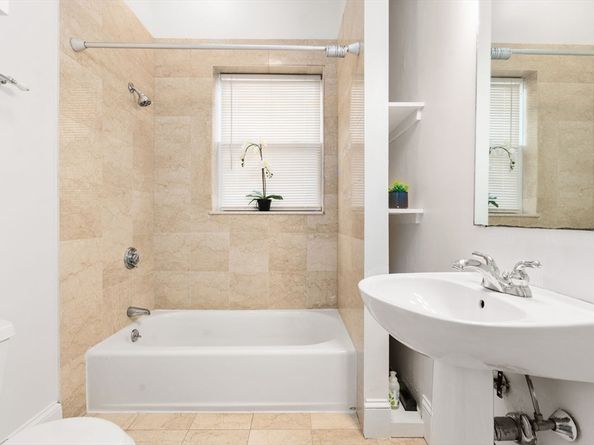 714 E 4th St 3, Boston MA 02127