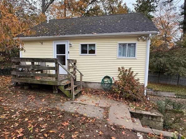 10 Fir Rd, Pembroke MA 02359