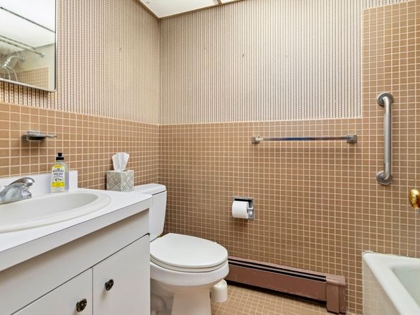 33 Wing Road, Lynnfield MA 01940