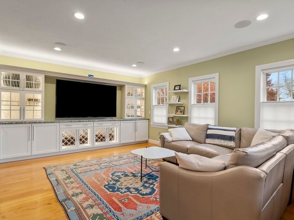 28 Middle Street 2, Plymouth MA 02360