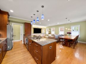 28 Middle Street 2, Plymouth MA 02360