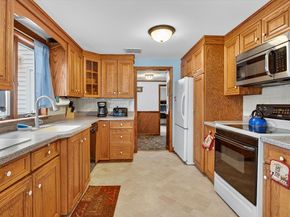 39 Harwich Rd, Brockton MA 02301