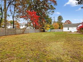 39 Harwich Rd, Brockton MA 02301