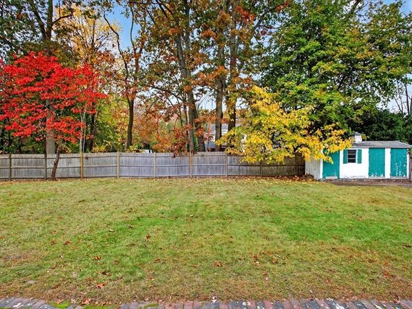 39 Harwich Rd, Brockton MA 02301