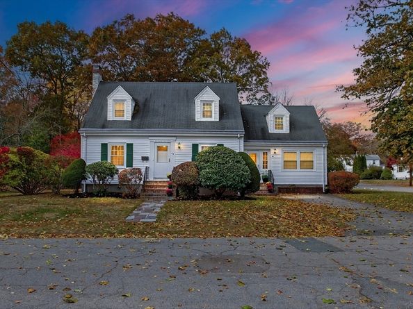 39 Harwich Rd, Brockton MA 02301