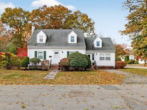 39 Harwich Rd, Brockton MA 02301