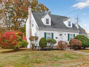 39 Harwich Rd, Brockton MA 02301