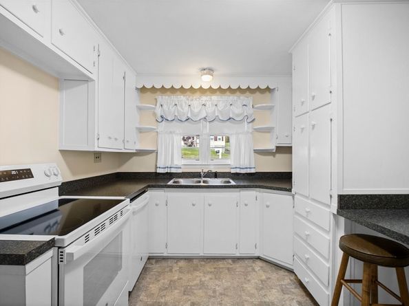 132 West Main Street, Northborough MA 01532