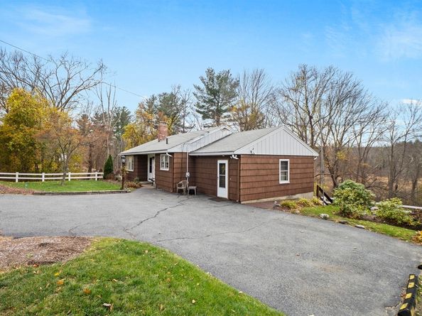 132 West Main Street, Northborough MA 01532