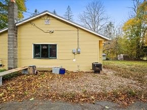 2 Sunset Ln, Spencer MA 01562