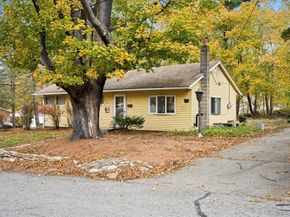 2 Sunset Ln, Spencer MA 01562