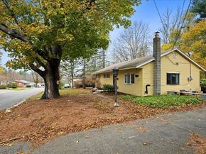 2 Sunset Ln, Spencer MA 01562