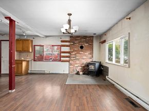 2 Sunset Ln, Spencer MA 01562