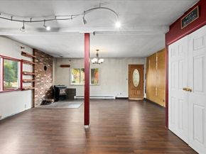 2 Sunset Ln, Spencer MA 01562