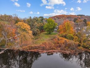 285 Main St, Groveland MA 01834