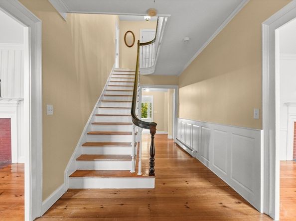 285 Main St, Groveland MA 01834