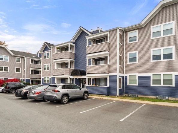 1214 Vfw Pkwy 30, Boston MA 02132