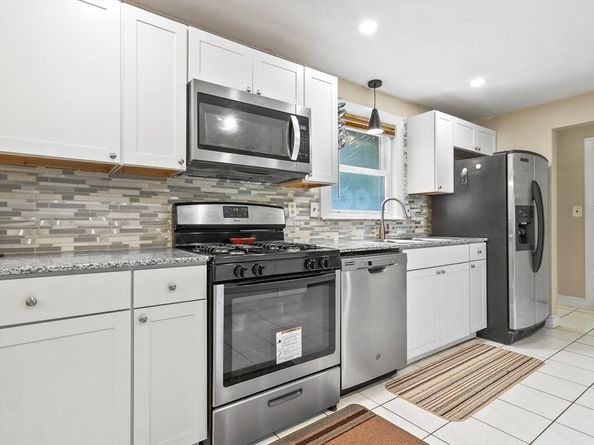 35 Snake Brook Road, Wayland MA 01778