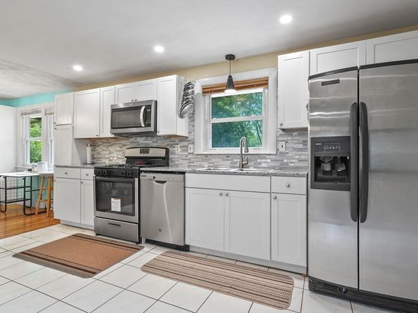 35 Snake Brook Road, Wayland MA 01778