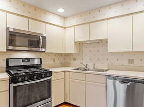 4004 Brompton Circle 4004, Worcester MA 01609