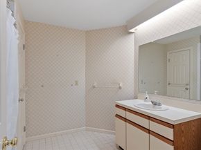 4004 Brompton Circle 4004, Worcester MA 01609