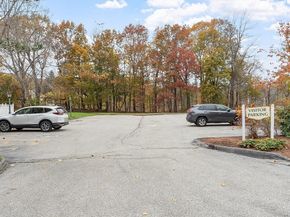 4004 Brompton Circle 4004, Worcester MA 01609