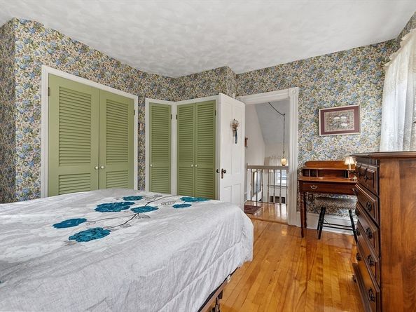 27 Haynes Ct, Leominster MA 01453