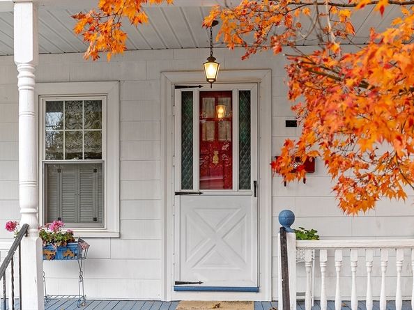 27 Haynes Ct, Leominster MA 01453