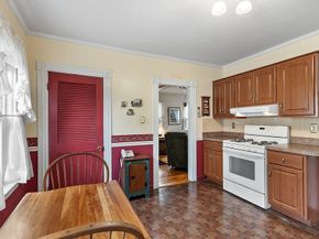 27 Haynes Ct, Leominster MA 01453