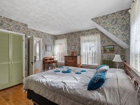 27 Haynes Ct, Leominster MA 01453