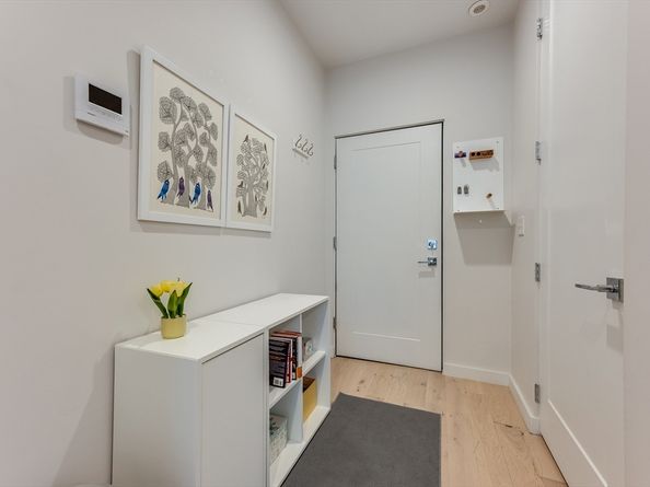 340 W 2nd St 5, Boston MA 02127