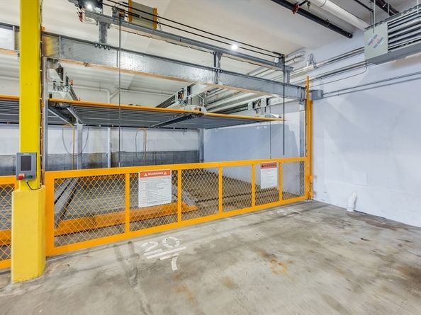 340 W 2nd St 5, Boston MA 02127