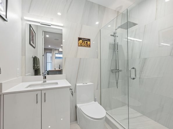 340 W 2nd St 5, Boston MA 02127