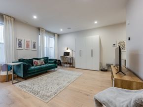 340 W 2nd St 5, Boston MA 02127