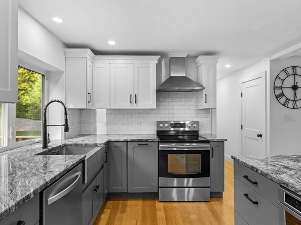 61 North St, Duxbury MA 02332