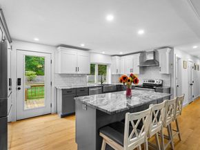 61 North St, Duxbury MA 02332