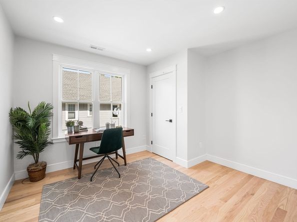14 Burton St 14, Arlington MA 02476