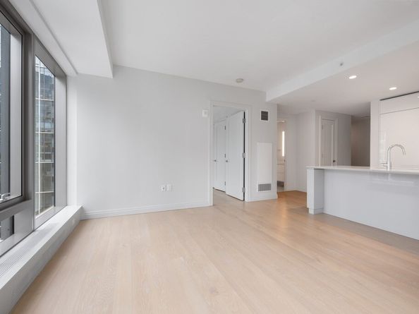 135 Seaport Blvd 807, Boston MA 02210